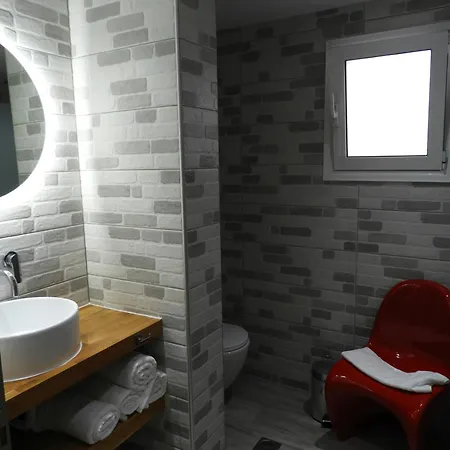 Angelica - Perfect Quiet In Center Location - 10mins Walk To Aegean Holiday home