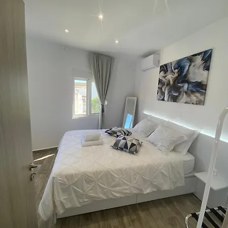 Ferienhaus Angelica - Perfect Quiet In Center Location - 10mins Walk To
