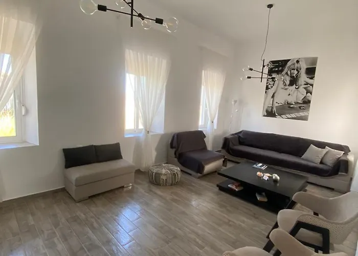 Angelica Holiday home Gennadi