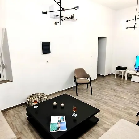Angelica - Perfect Quiet In Center Location - 10mins Walk To Aegean 펜션 겐나디