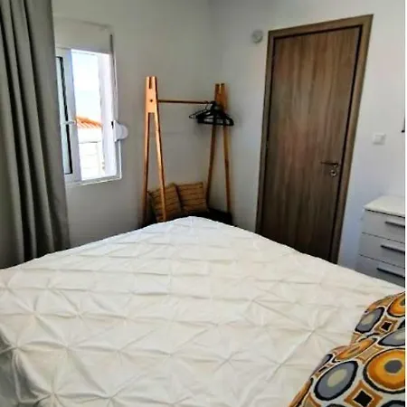 Angelica - Perfect Quiet Center Location - 10mins Walk To * Gennadi