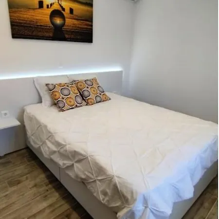 Angelica - Perfect Quiet In Center Location - 10mins Walk To Aegean * 겐나디