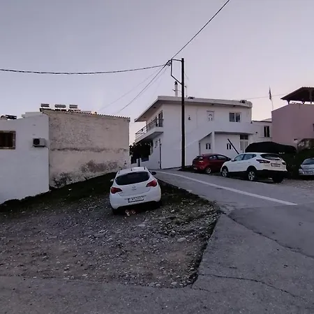 Angelica - Perfect Quiet In Center Location - 10mins Walk To Gennadi